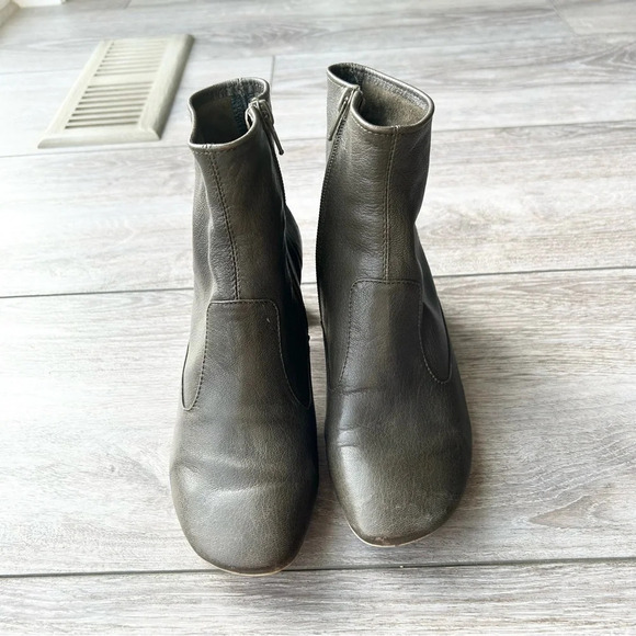 Jeffrey Campbell Kovac Bootie  With Chunky Heel - Picture 7 of 13